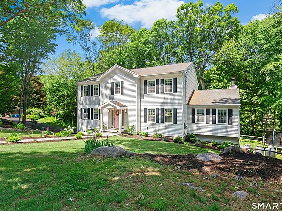 4th image of 1519 North Peters Lane