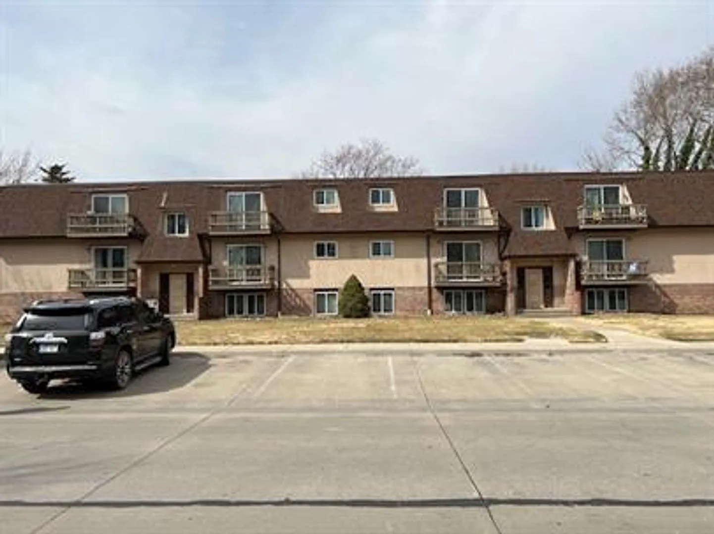 515 North Ash Street — Photo 1