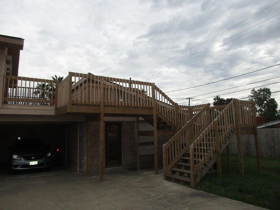 1st image of 229 Glenmore St Unit 3