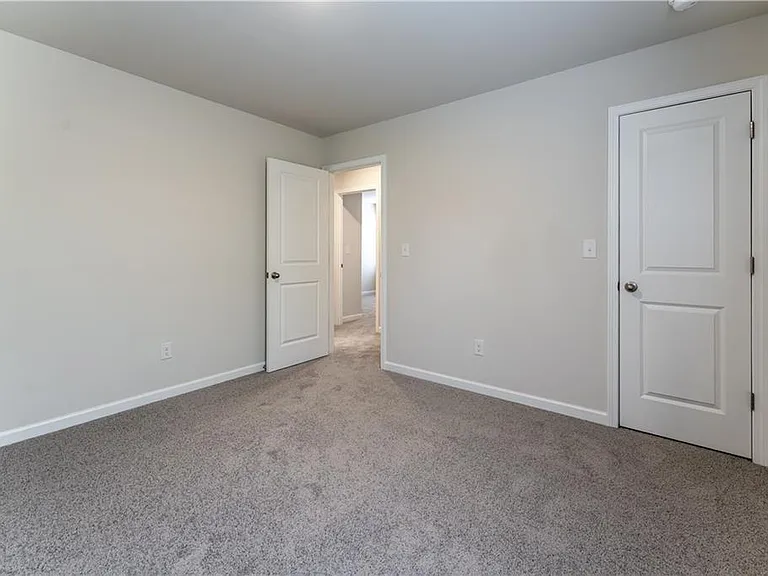 4129 Oakwood Terrace Ct — Photo 32
