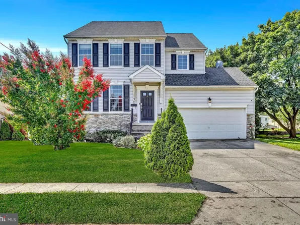 30 E 5th St, Burlington, NJ 08016