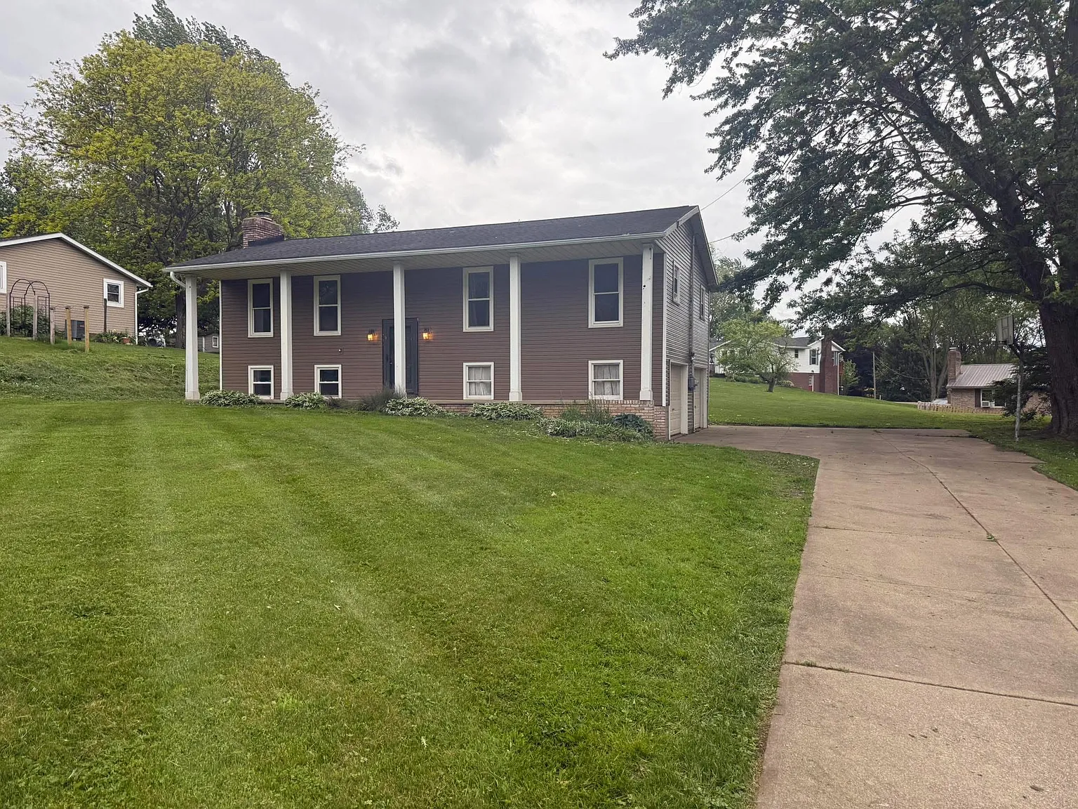 6166 Valley Spring St NE — Photo 1
