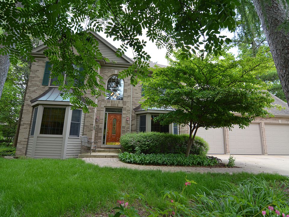 215 Wing Park Blvd, Elgin, IL 60123 Zillow