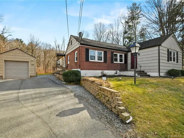 323 Fenn Road, Cheshire, CT 06410
