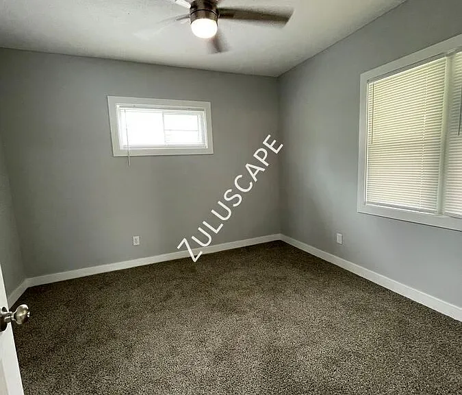 2915 Brookside Ave — Photo 3