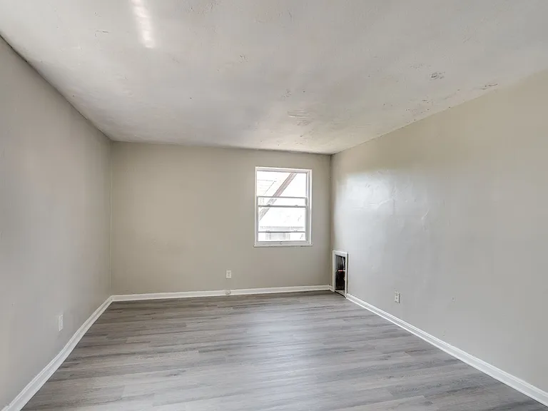 2885 Hampton Rd — Photo 9