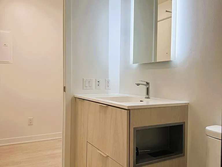 185 Alberta Ave #306 — Photo 13