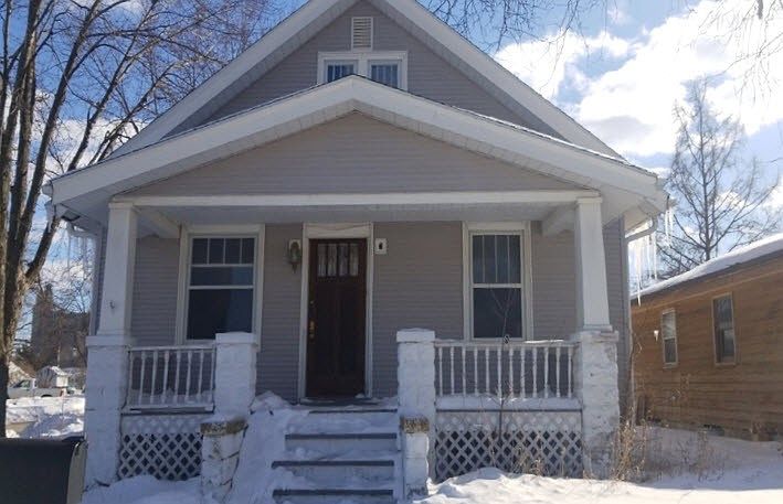1st image of 1555 E 1st St