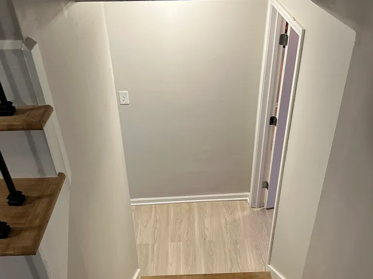 Down to lower level!