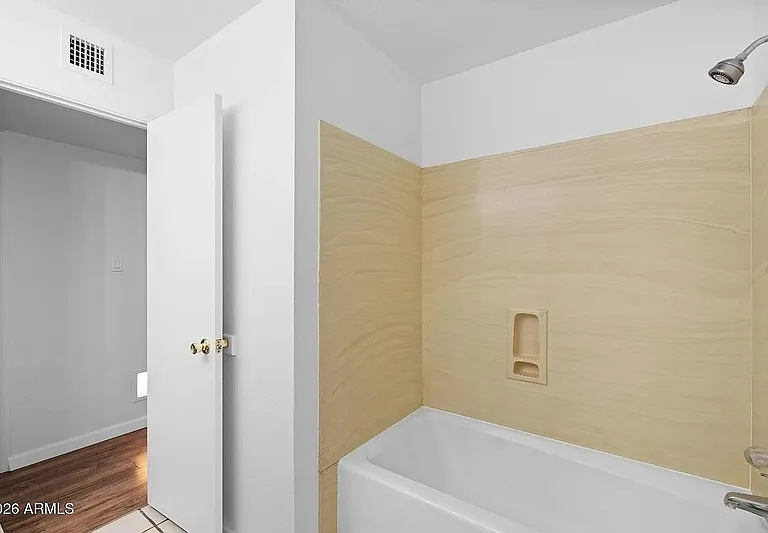 1664 E Del Rio Dr — Photo 23