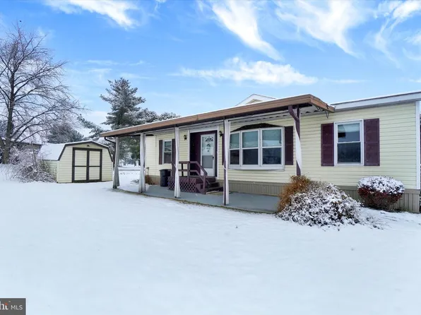 105 Honey Locust Cir, Dover, PA 17315