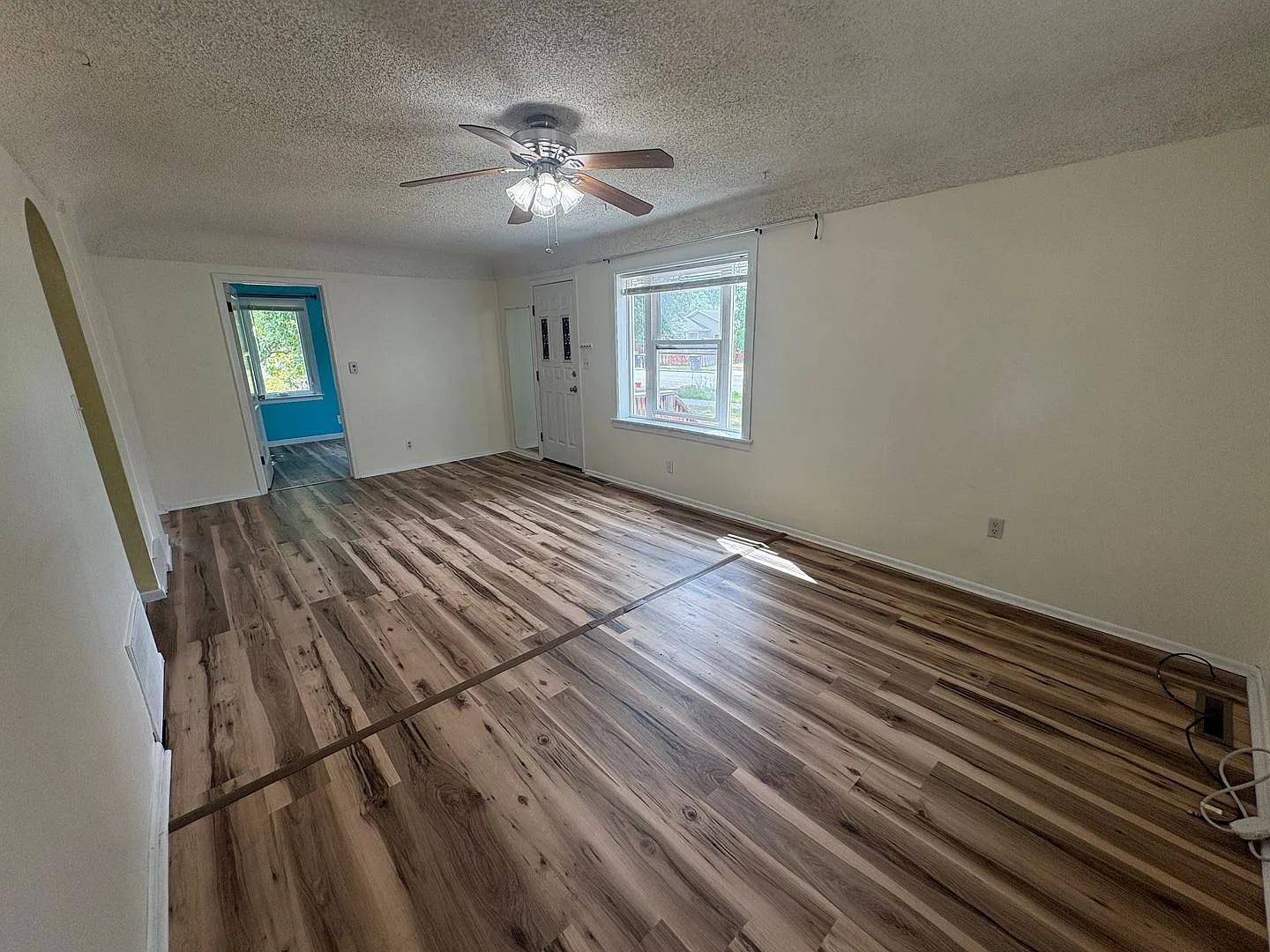 2 Bedroom House *Section 8 Welcome* — Photo 4