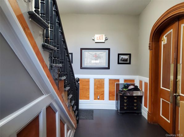 22 Ridge Ave Unit 4