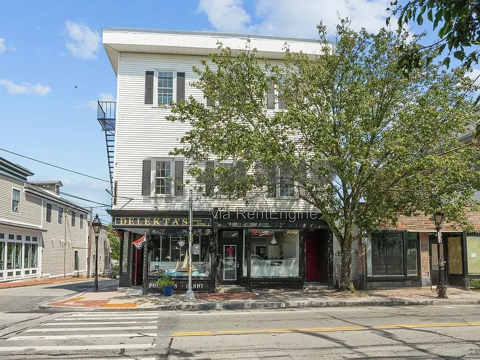 500 Main St #2R