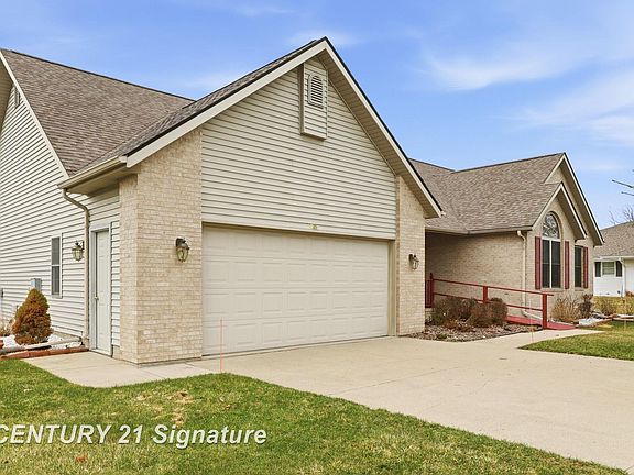 3rd image of 1215 Kennely Rd