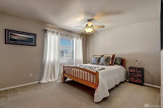 440 Tacoma Ave NE — Photo 9