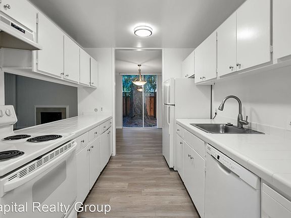 4th image of 211 Elm St APT 202