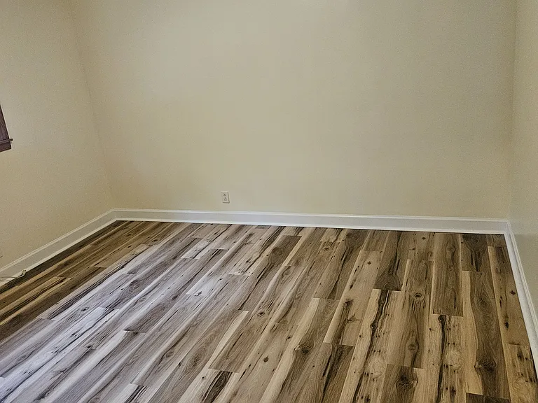 1501 Oak St — Photo 10