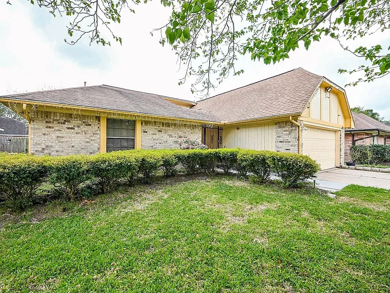 14431 Royal Hill Dr — Photo 2