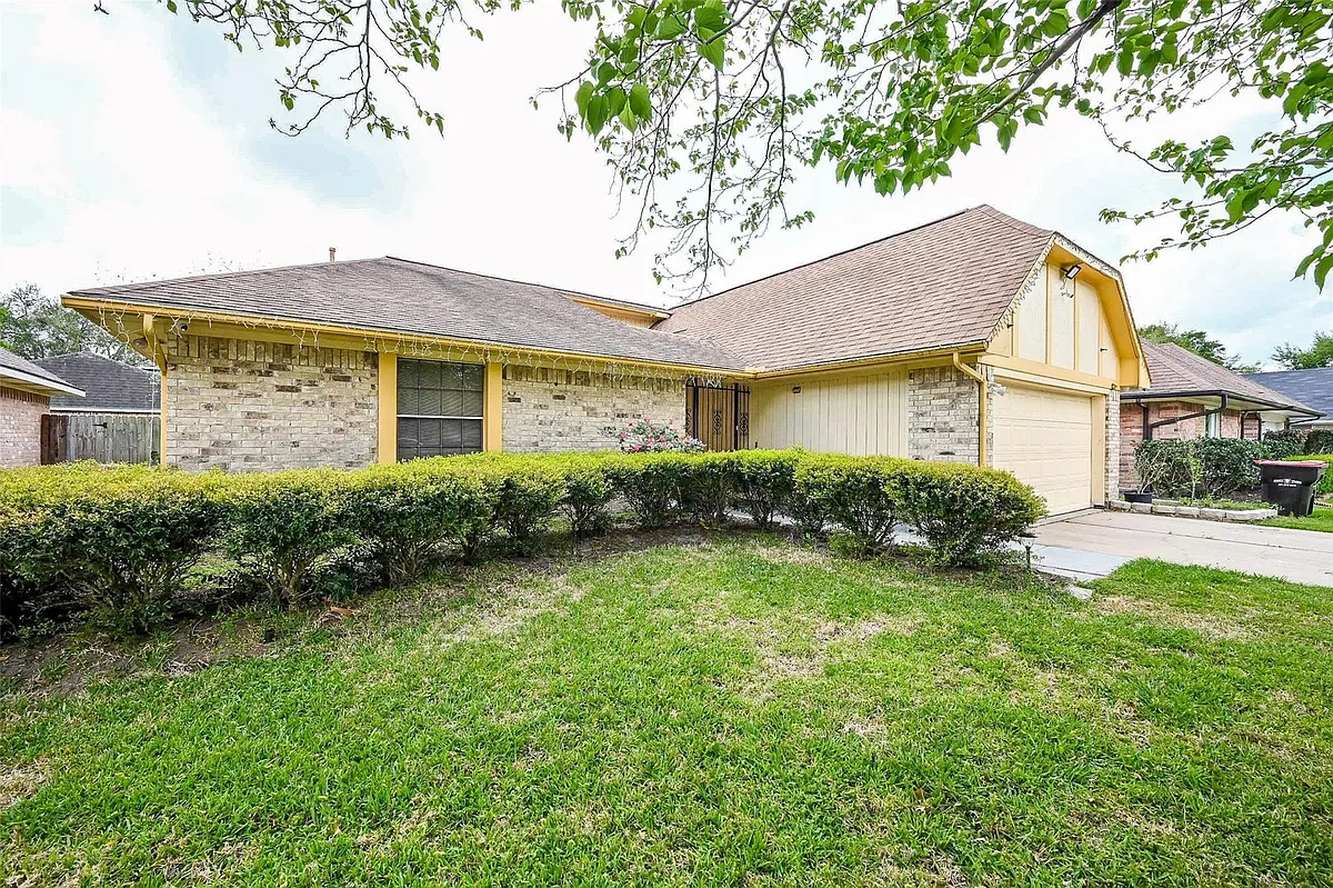 Building Photo - 14431 Royal Hill Dr