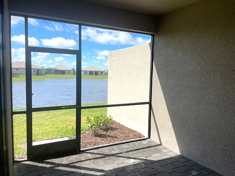 5316 Crystal Harbor Cv — Photo 17