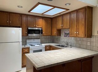 879 Fordham Dr, Woodland, CA 95695