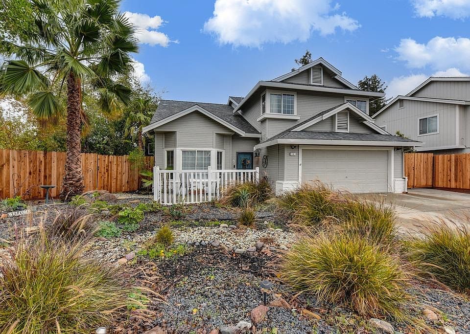 2nd image of 4 Napa Pl