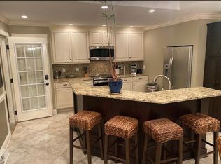 518 Winston St, Farmville, VA 23901
