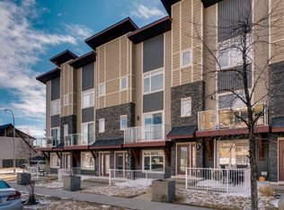 293 N Skyview Ranch Rd NE, Calgary, AB T3N 0G3