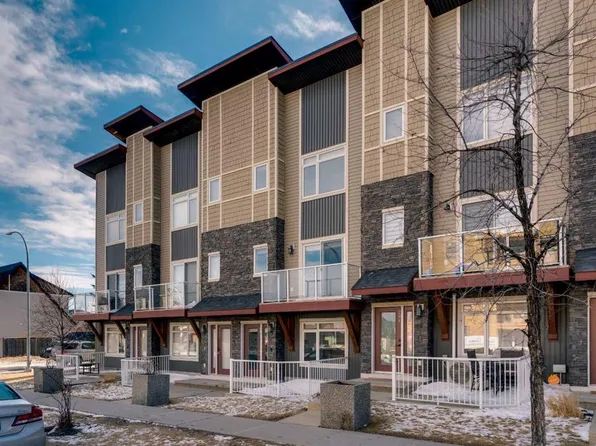 293 N Skyview Ranch Rd NE, Calgary, AB T3N 0G3