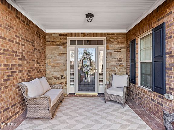 3rd image of 4015 Alastaire Cove