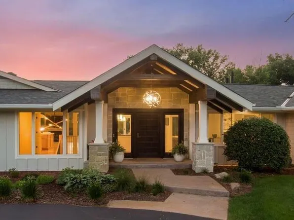 1155 Heritage Ln, Wayzata, MN 55391