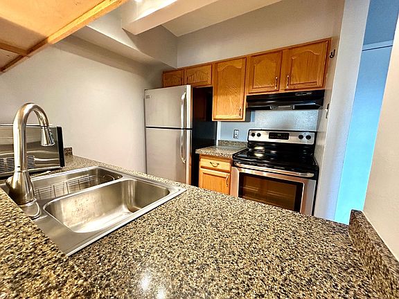 5th image of 1433 N Williams St APT 500