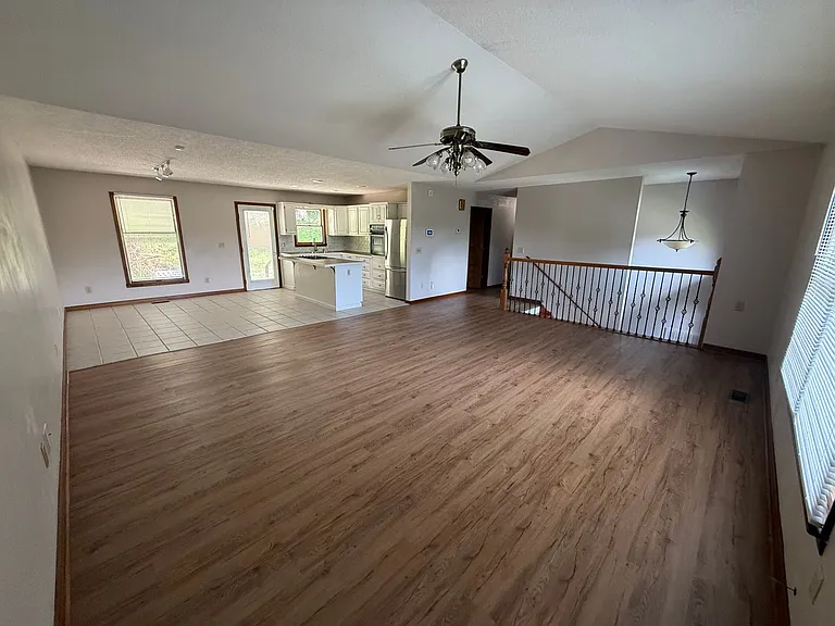 1201 Eastbrook Dr — Photo 2