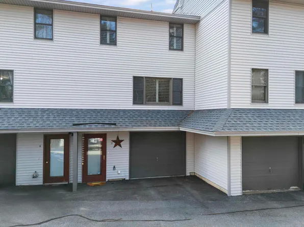 3 Moonlight Drive, Newmarket, NH 03857