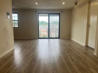 360 Neponset St UNIT 605, Canton, MA 02021