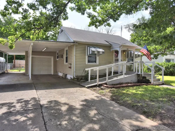 322 W Cheyenne Pl, Bartlesville, OK 74003