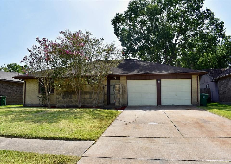 1st image of 16518 Quiet Quail Dr