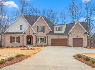 7990 Cokely Ct, Oak Ridge, NC 27310