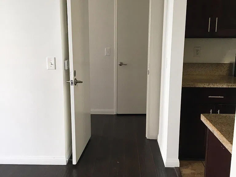 Catalina Apartments — Photo 66