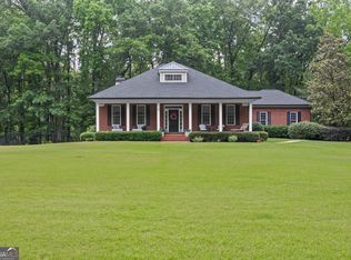 1121 Country Club Rd, Newnan, GA 30263