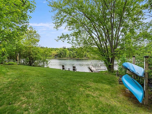 5th image of 10047 Cove Pointe Rd