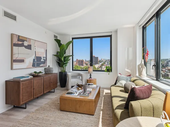 500 Degraw Street image 1 of 18