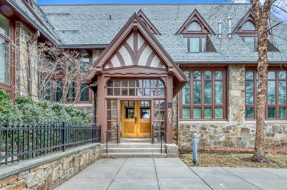201 Freeman St APT A2, Brookline, MA 02446 Zillow