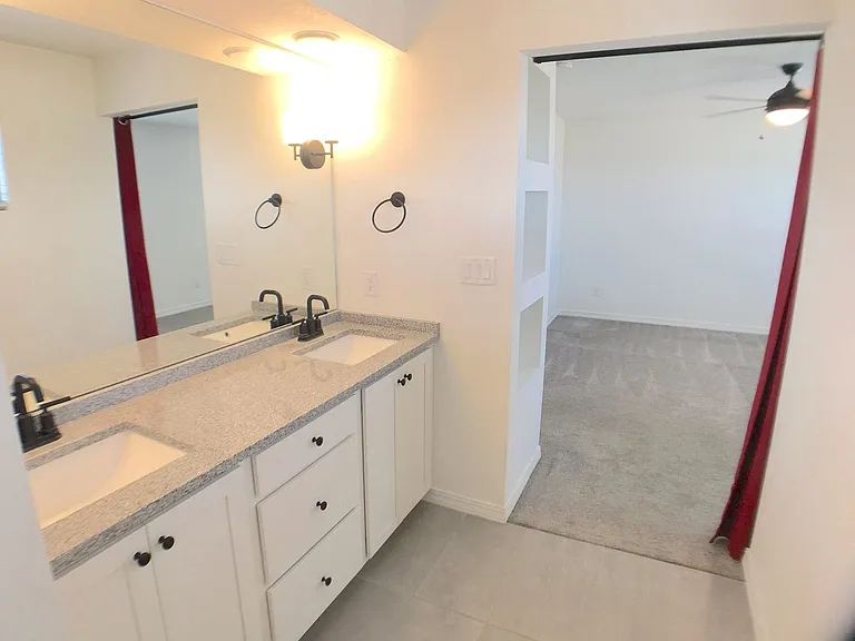 313 Wyatt Ave SW — Photo 15
