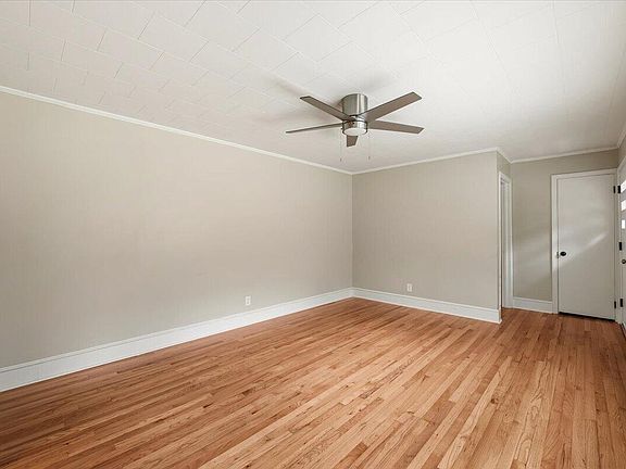 4th image of 3645 Hicksboro Rd