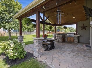 5537 Aminda St, Shawnee, KS 66226