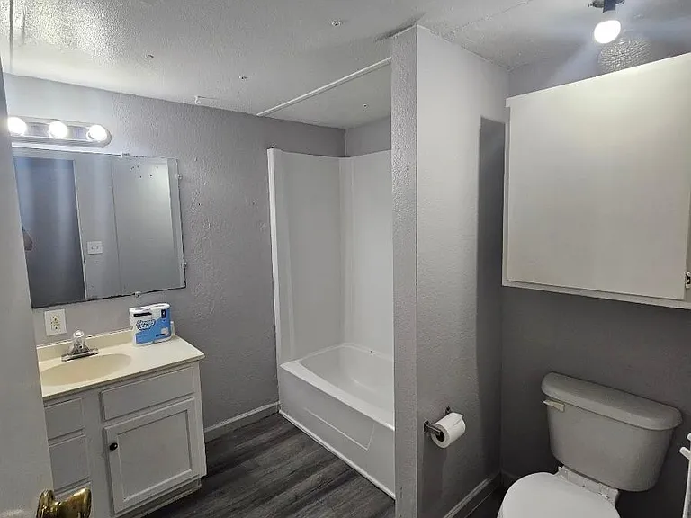 210 Sumac Ln — Photo 4