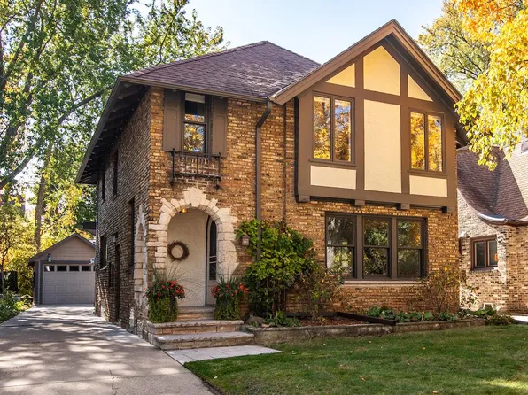 2105 East Lake Bluff BOULEVARD, Shorewood, WI 53211
