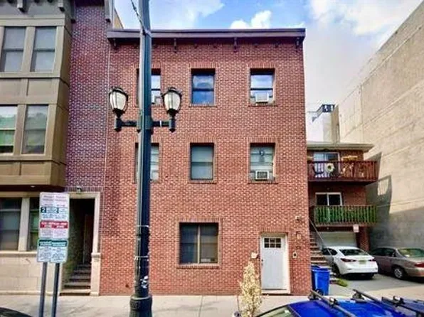 136 Essex St #3, Jersey City, NJ 07302